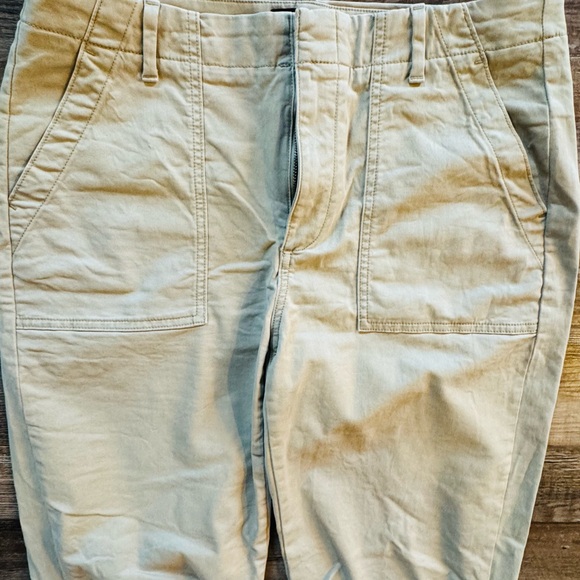 Banana Republic Women's Beige Cropped Pants - Picture 3 of 4